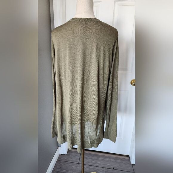 H&M green lightweight tunic type top - Size Medium - Picture 5 of 7
